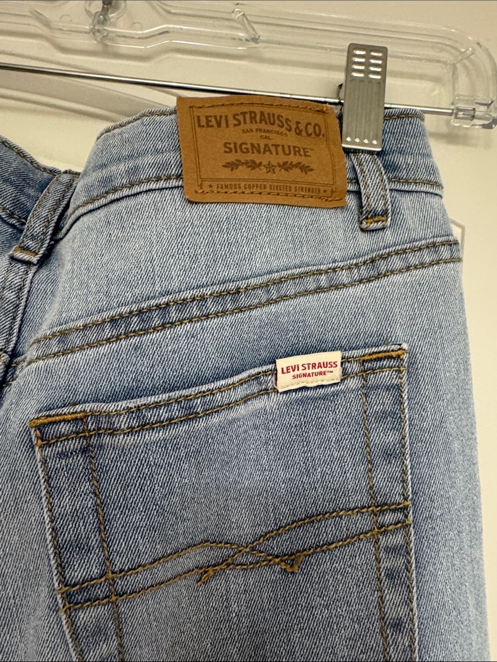 Levi Strauss Light Blue Wide-Leg Baggy Girl’s Jeans - Picture 5 of 7